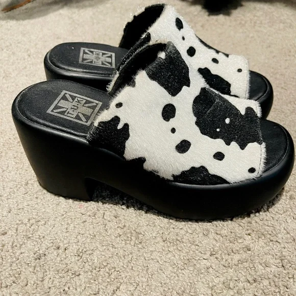 Tuk Black And White Cow Print Platform Mules - Picture 4 of 4